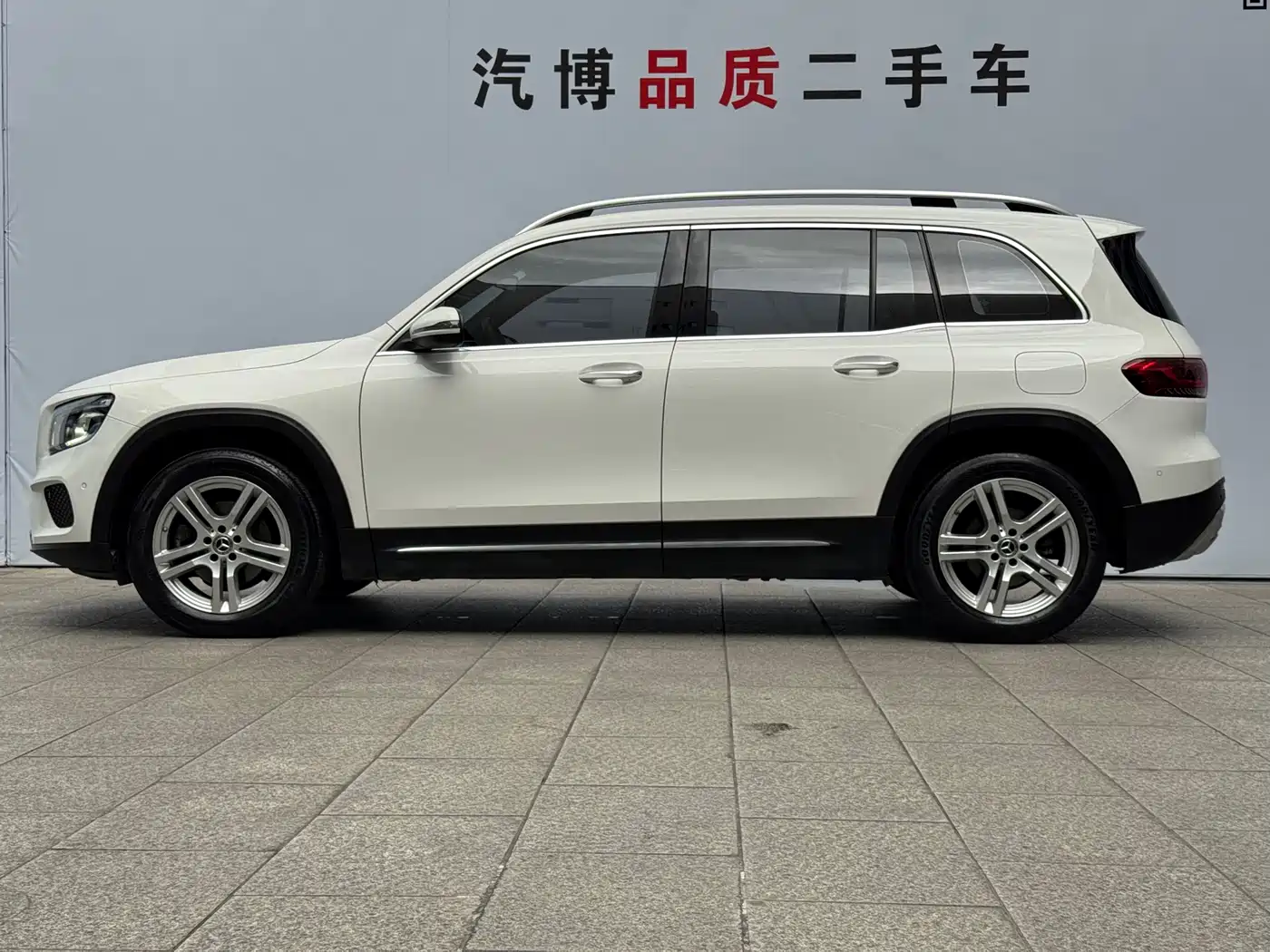 MERCEDES-BENZ GLB