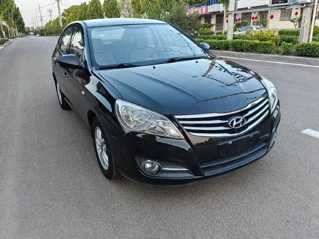 Hyundai Elantra 2011 1.6L Automatic Comfort фото 2