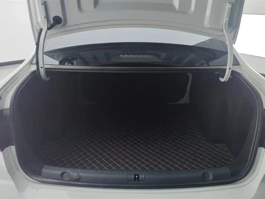 Volkswagen Lavida 2019 Lavida Start 1.5L Auto Comfort (China VI) фото 4