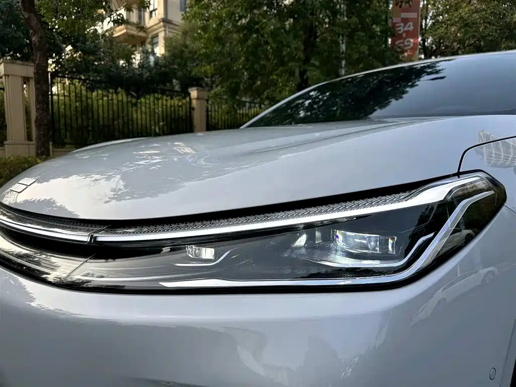 Geely Galaxy Galaxy A7 2025 EM-i 150km Long Voyage Edition фото 15