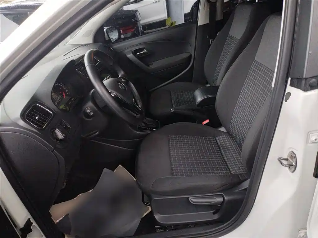 Volkswagen Polo 2018 1.5L Auto Comfort фото 15