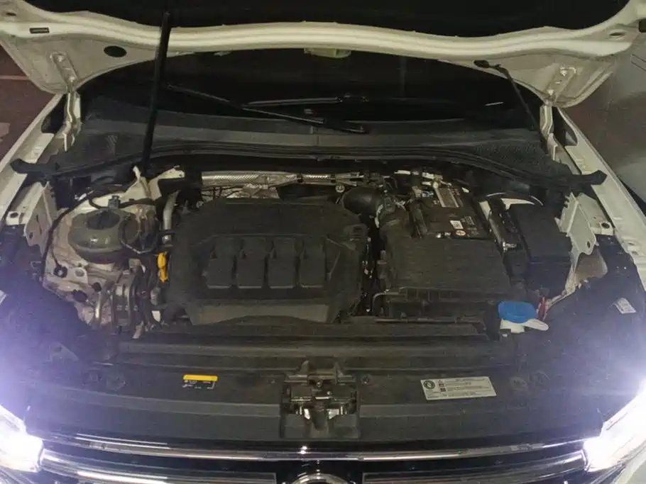 Volkswagen Tiguan L 2022 330TSI Auto 2WD R-Line Premium Edition фото 10