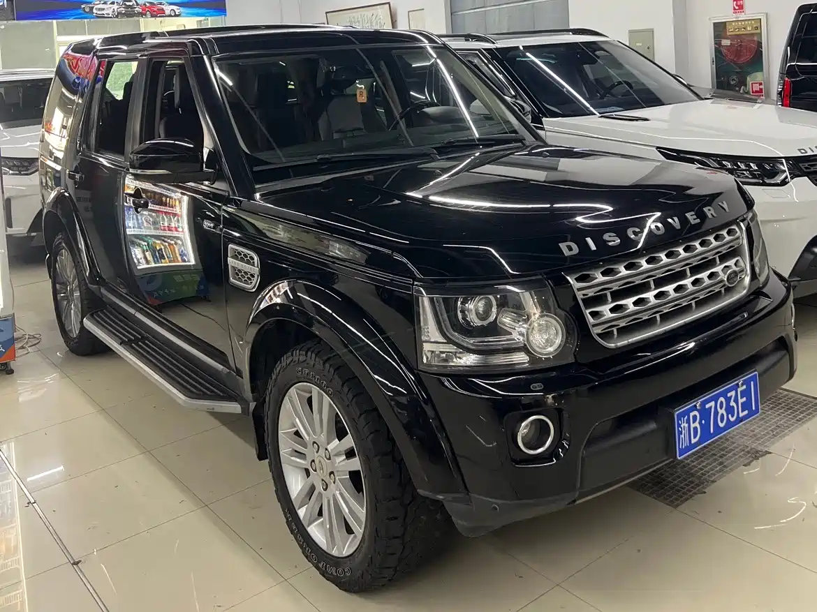 Land Rover Discovery 2014 3.0 SDV6 HSE Diesel фото 3