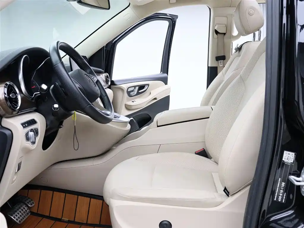 Mercedes-Benz V-Class 2020 Model V 260 L Long Wheelbase Luxury фото 2