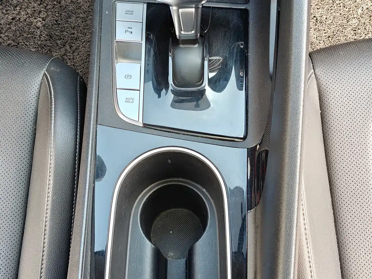 Hyundai Elantra 2021 240TGDi DCT GLX Elite фото 13