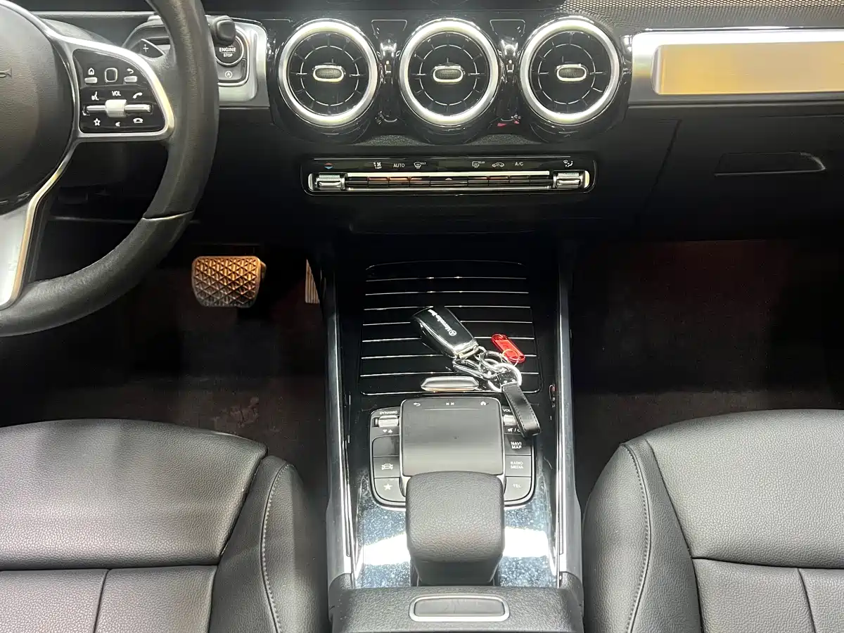 Mercedes-Benz GLB 2022 Facelift II GLB 200 Dynamic фото 12
