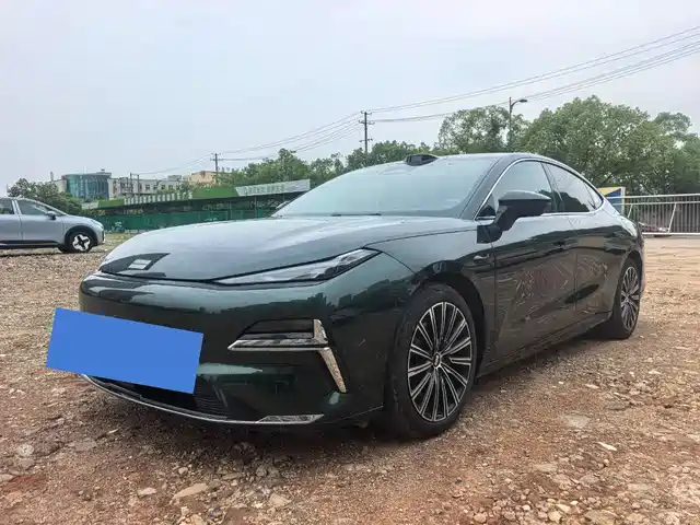 Geely Galaxy Xingyao 8 2025 130km EM-P Explorer Edition