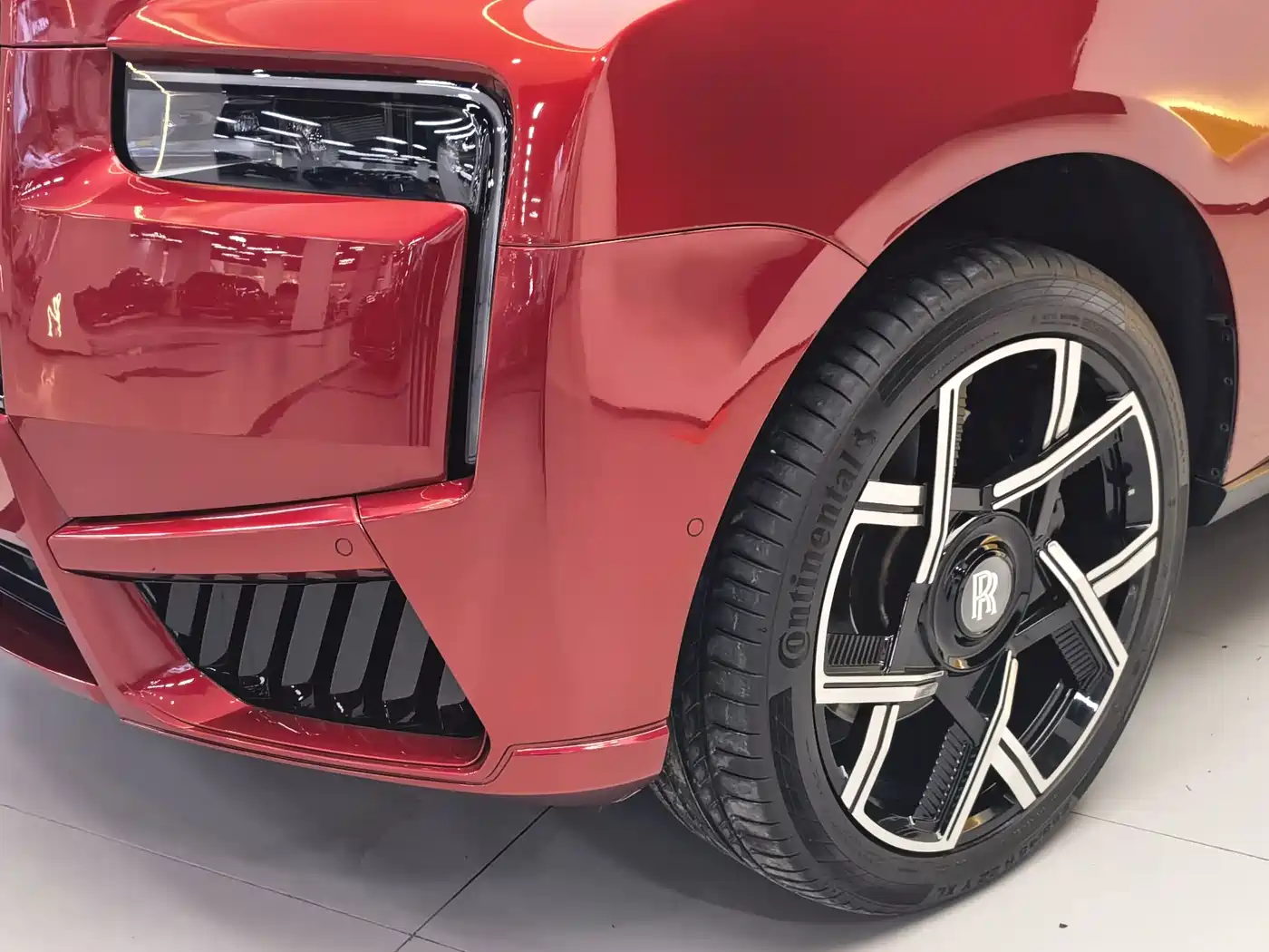 Photo 8 - Rolls-Royce Cullinan