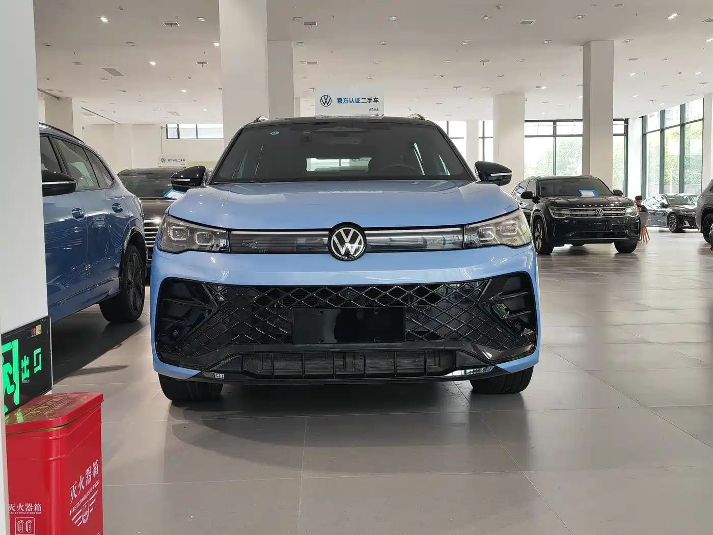 Volkswagen Tiguan L 2024 PRO 380TSI AWD R-Line Intelligent Leader Edition фото 2