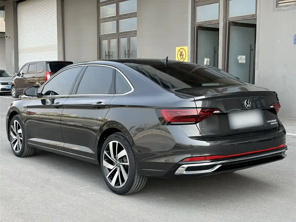 Volkswagen Sagitar 2023 300TSI DSG Surpassing Edition фото 23