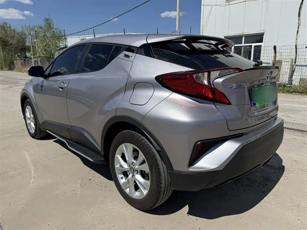Toyota IZOA 2021 2.0L Yixiang Edition фото 3