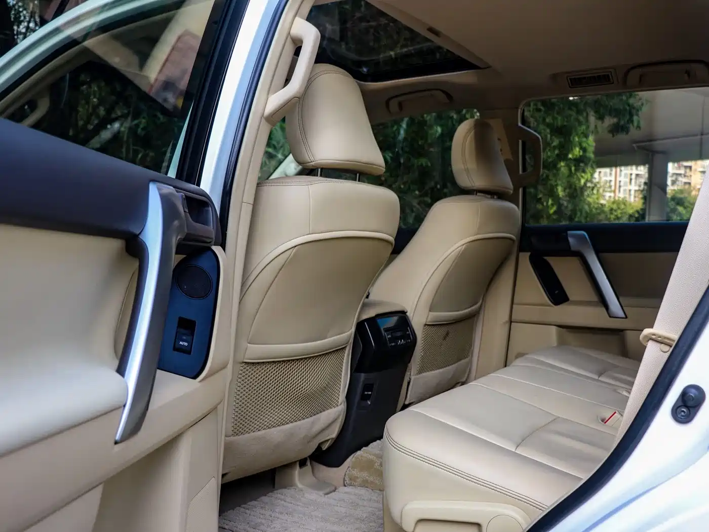 Toyota Prado (Import) 2014 2.7L Automatic Luxury фото 11