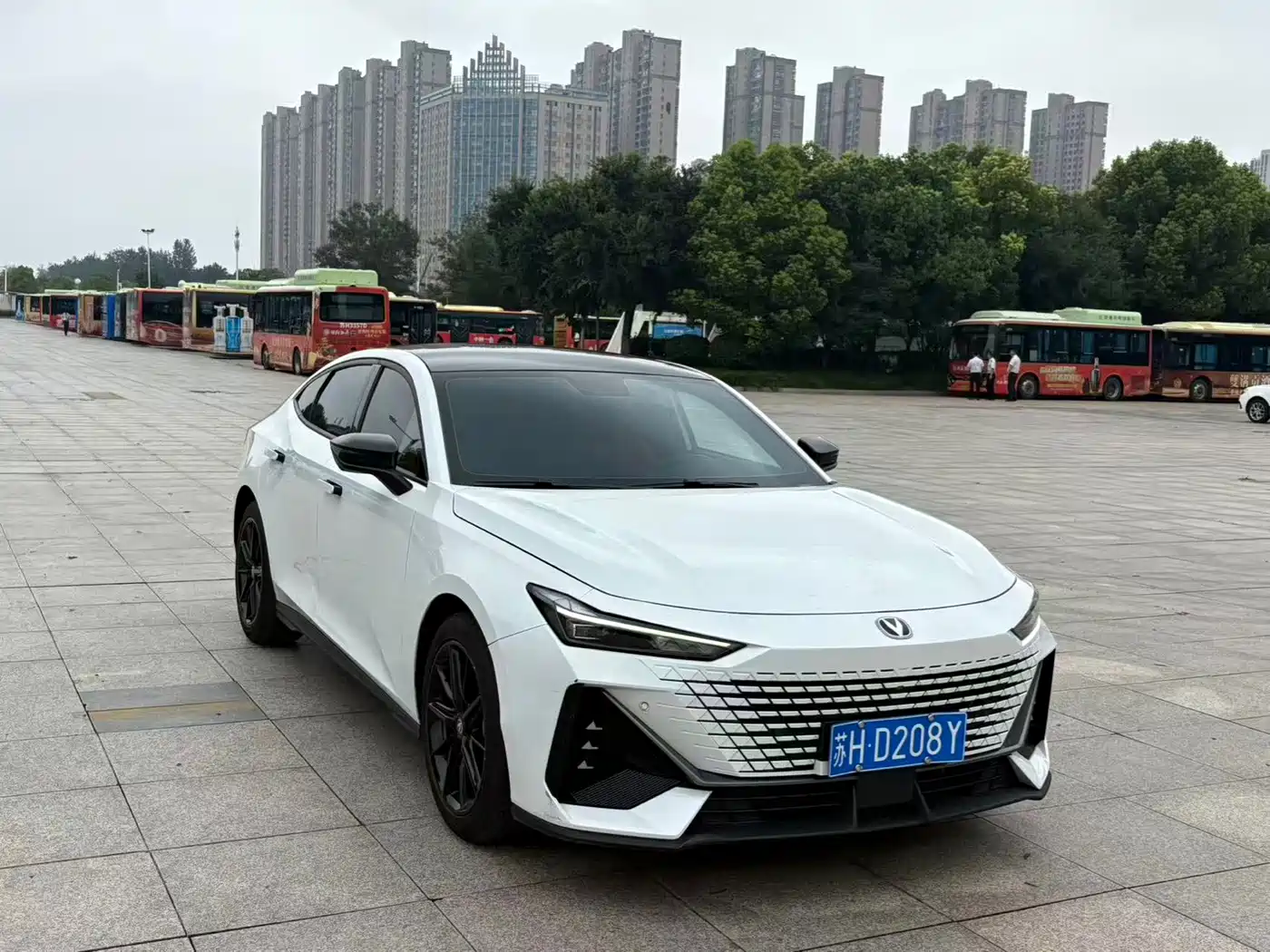 Changan UNI-V 2023 1.5T Luxury Edition