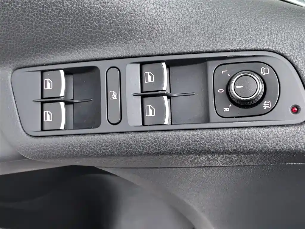 Volkswagen Tiguan 2016 Model 300TSI Automatic 2WD Luxury Edition фото 9