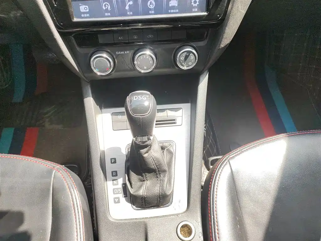 Škoda Octavia 2018 TSI230 DSG Comfort Edition фото 14
