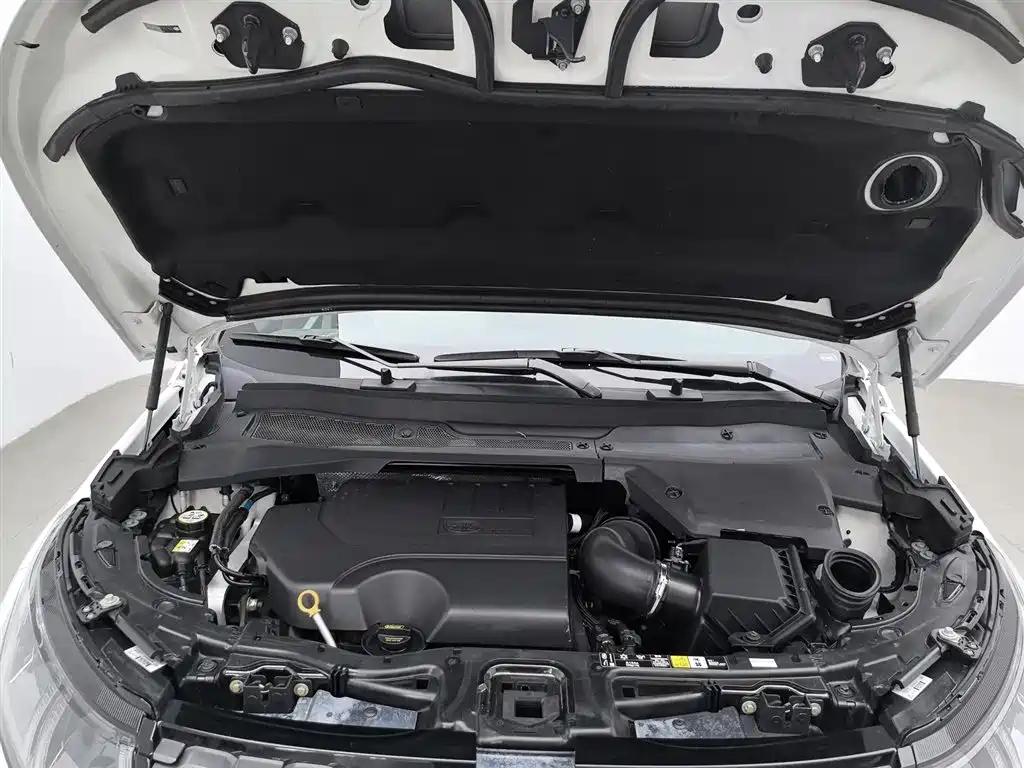 Land Rover Discovery Sport 2022 Model 249PS R-Dynamic S Performance Edition 5-Seater фото 6