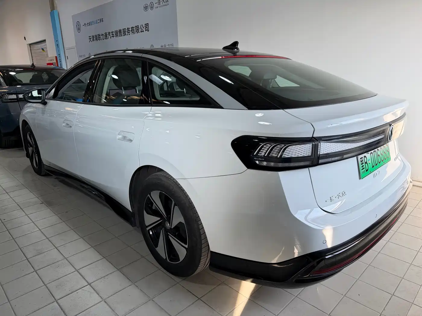 VOLKSWAGEN ID.7 VIZZION