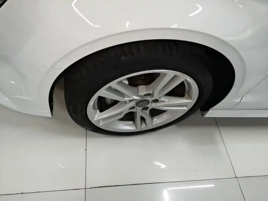 Фото 23 - Audi A3