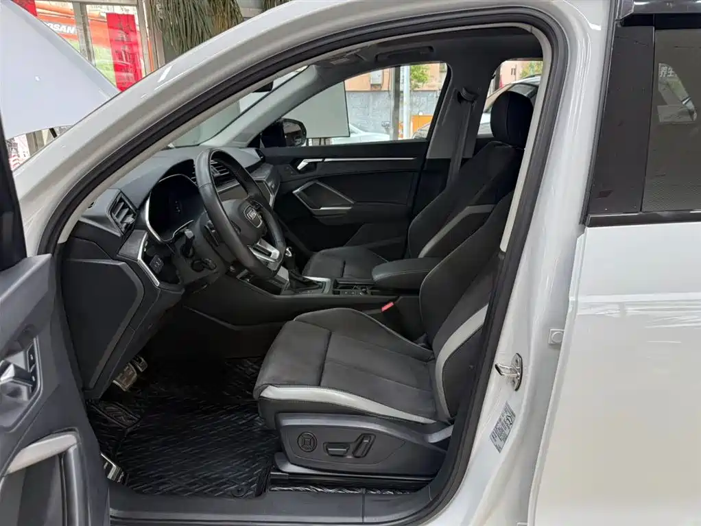 Audi Q3 2023 35 TFSI Fashion Dynamic (1.4T) фото 20