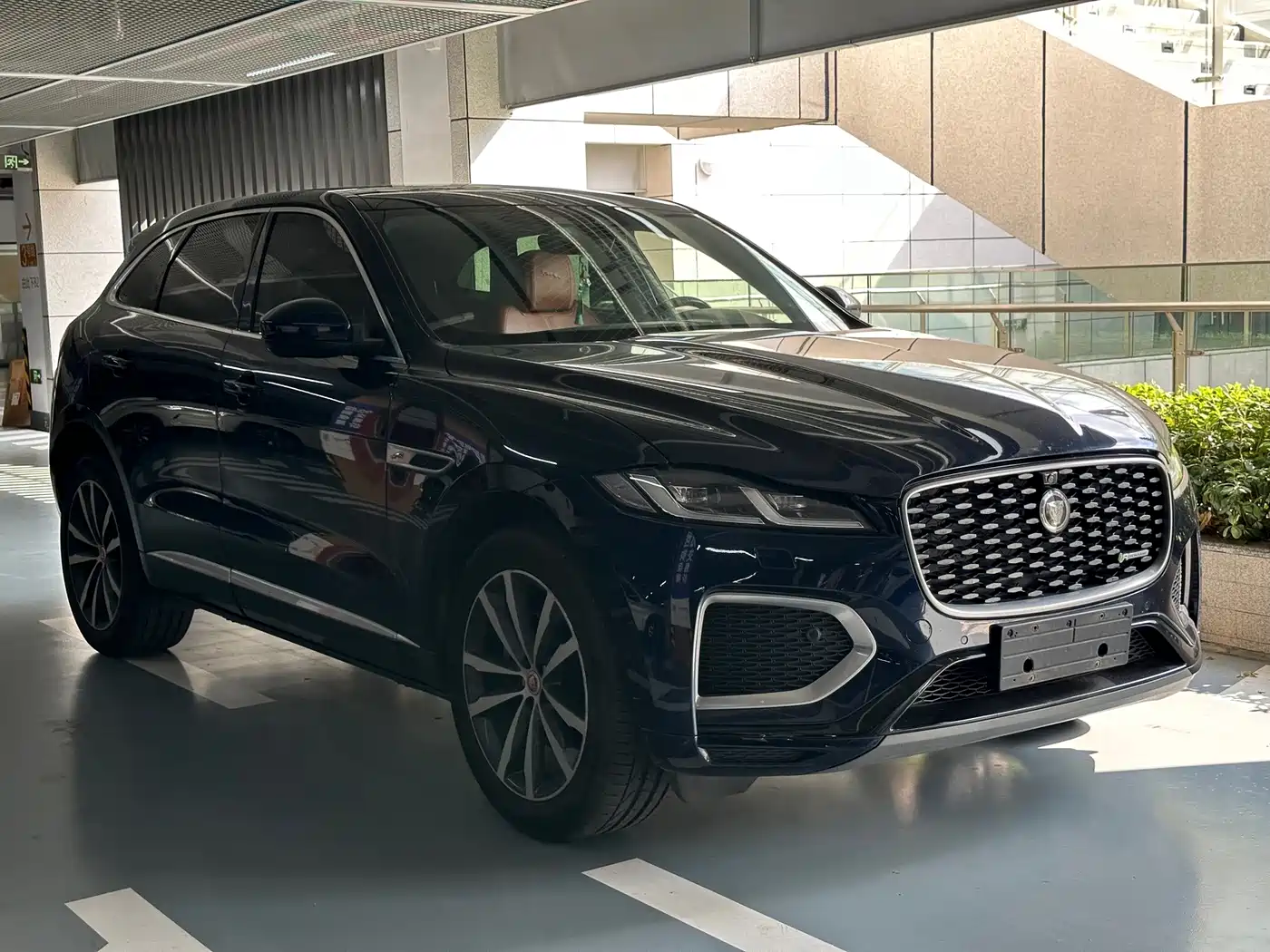 Jaguar F-PACE 2022 2021 250PS R-Dynamic SE