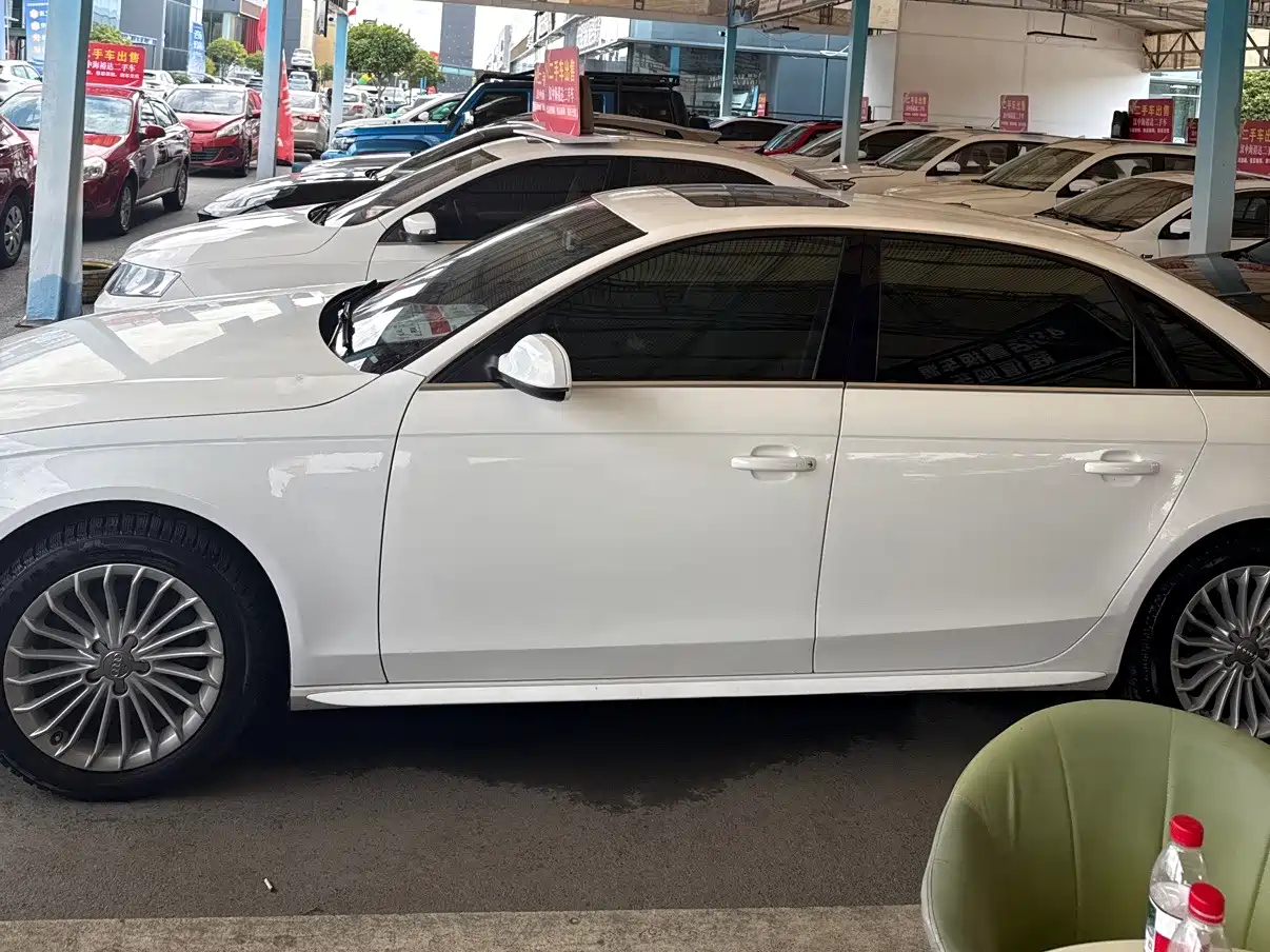 Фото 3 - Audi A4L