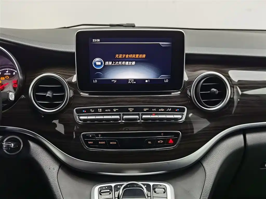 Mercedes-Benz V-Class 2018 V 260 Navigator Edition China VI фото 12