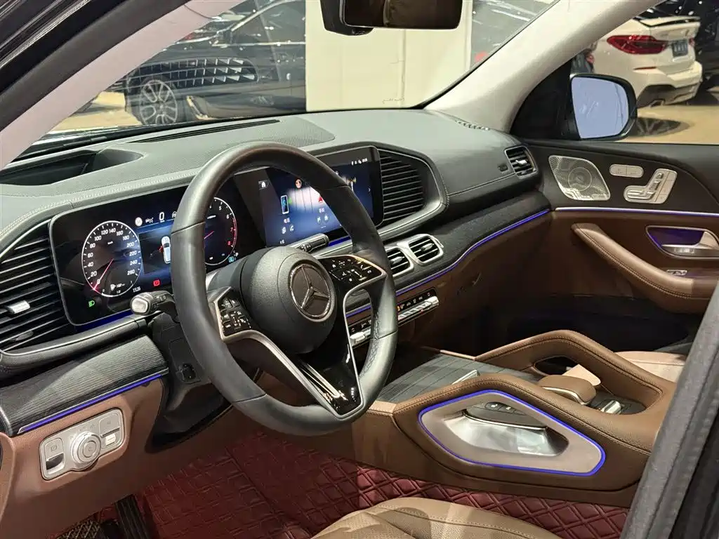 Mercedes-Benz GLE 2025 GLE 450 4MATIC Luxury фото 10