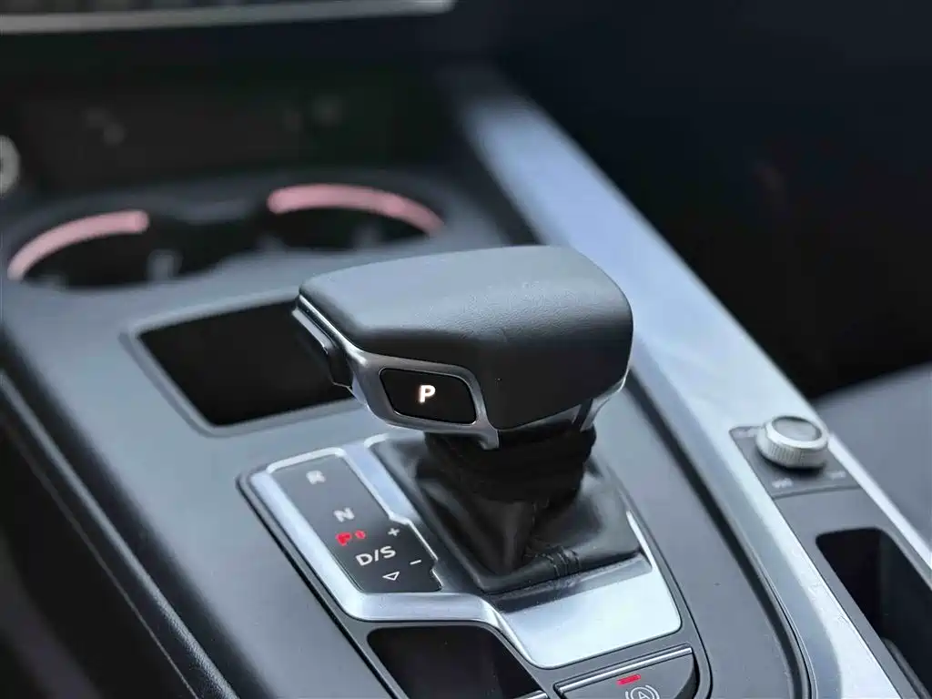 Audi A4L 2022 40 TFSI Luxury Dynamic фото 21