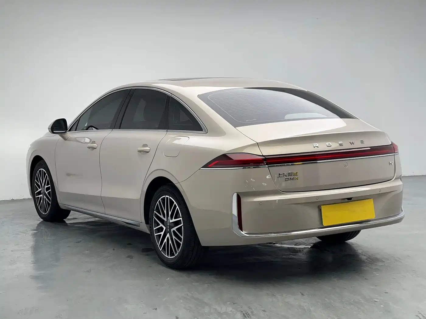 Roewe M7 DMH 2025 2025 1.5T 115km Mid-range