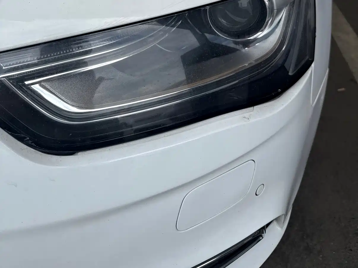 Фото 5 - Audi A4L