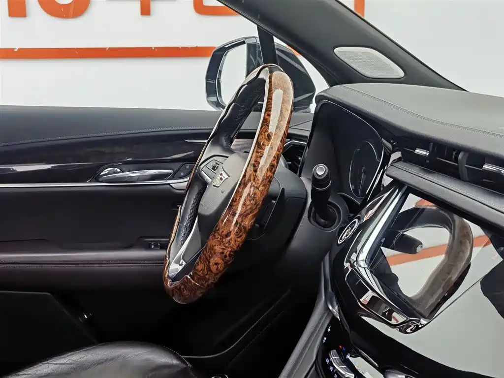 Cadillac XT6 2022 2.0T 6-Seater 4WD Luxury Edition фото 22
