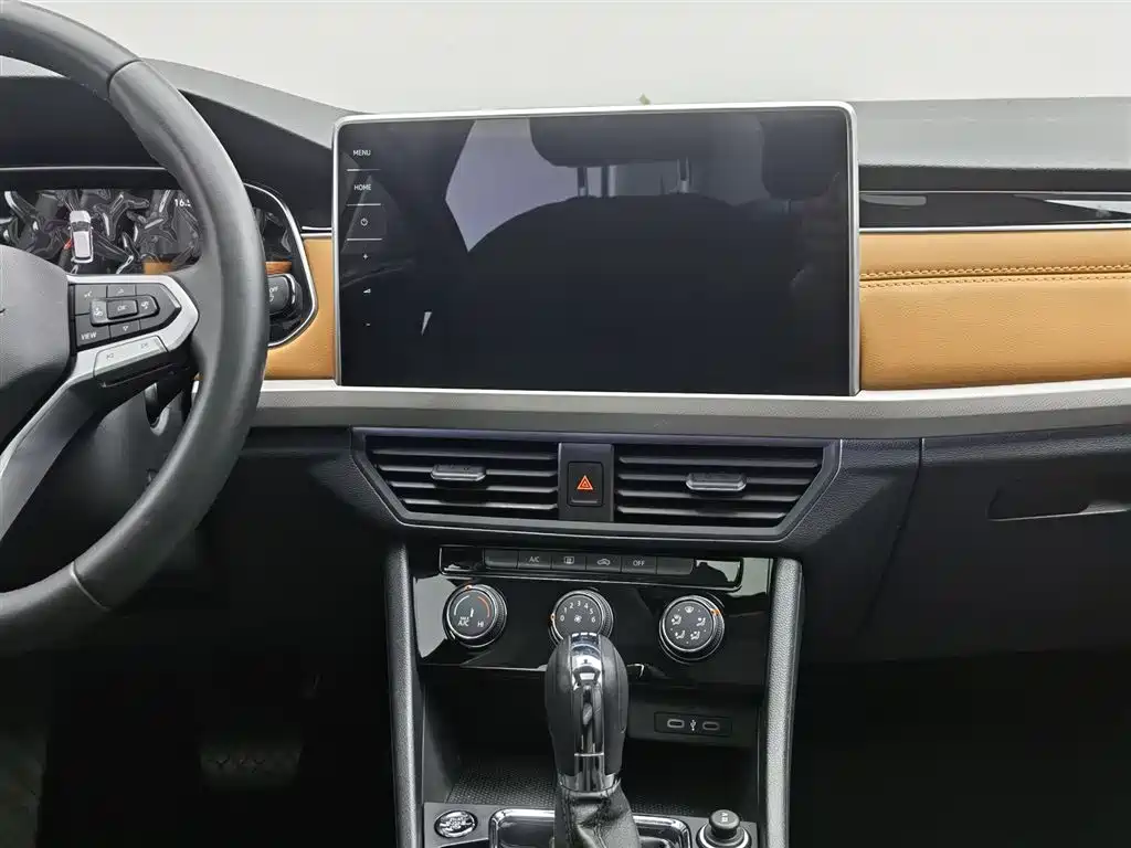 Volkswagen Bora 2023 200TSI DSG Yuexing Edition фото 12