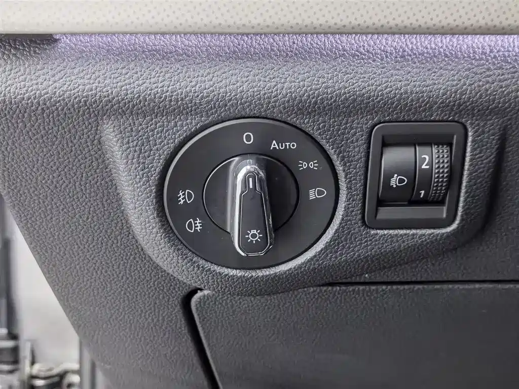 Volkswagen Bora 2023 200TSI DSG Yuexing Edition фото 21
