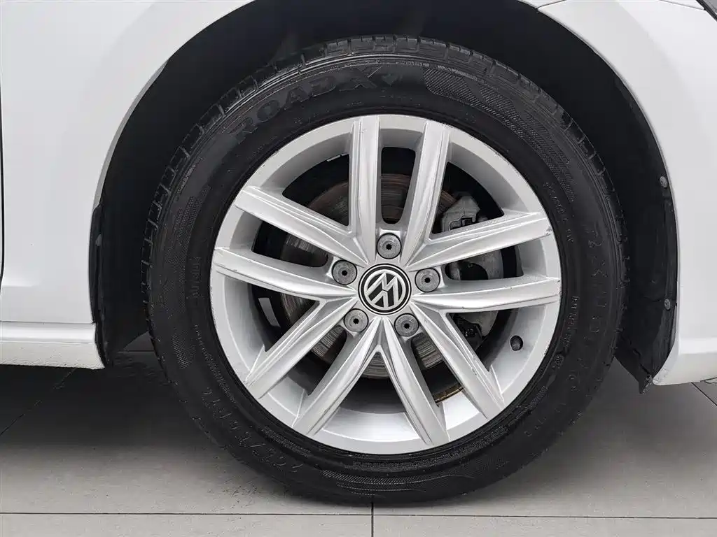 Volkswagen Golf 2018 230TSI Automatic Comfort фото 17