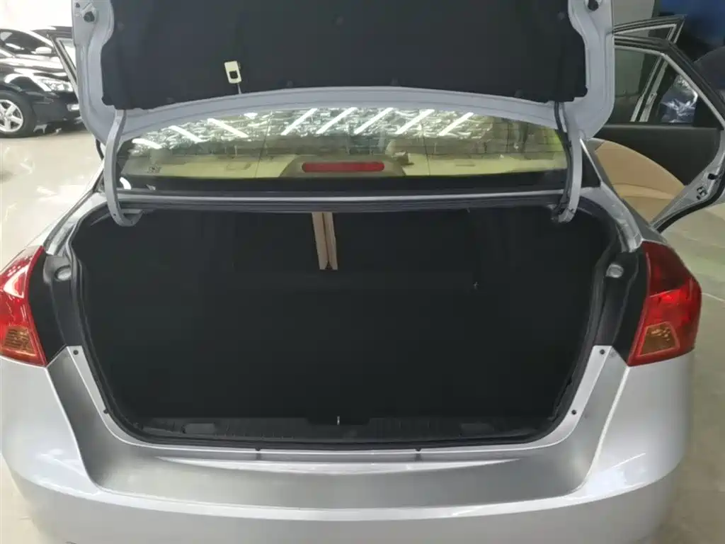 Buick Excelle 2013 1.5L Automatic Classic фото 19