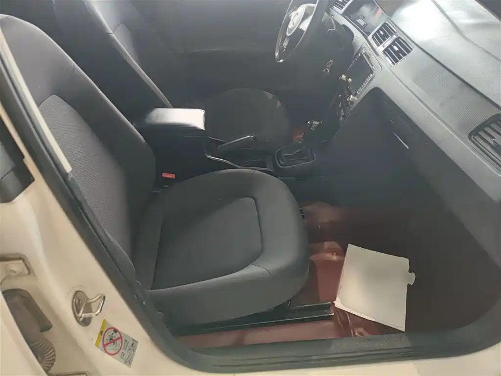 Volkswagen Santana 2015 1.6L Automatic Trend Edition фото 25