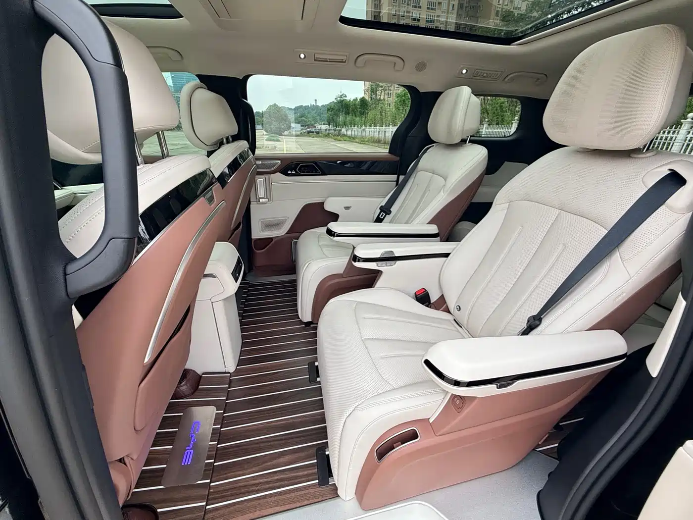 BYD Xia 2025 DM-i 1.5T 180km Excellence фото 11