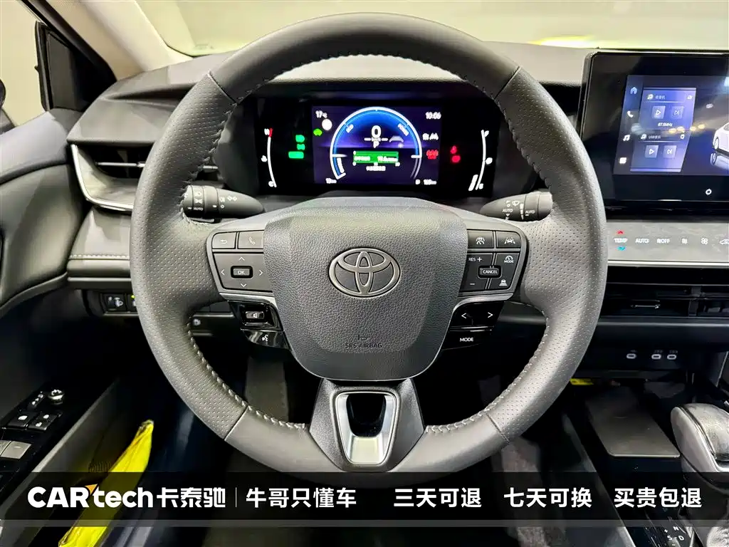 Toyota Camry 2026 Hybrid 2.0HGVP Luxury Edition фото 15