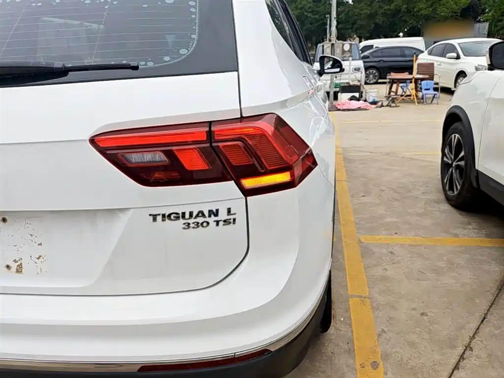 Volkswagen Tiguan L 2019 330TSI Automatic 2WD Panorama Comfort Edition China VI фото 8