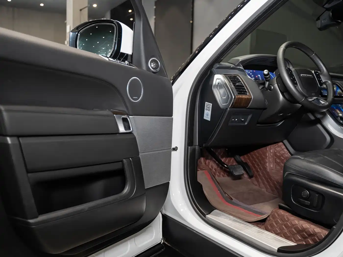 Land Rover Range Rover Sport PHEV 2018 Model P400e фото 9