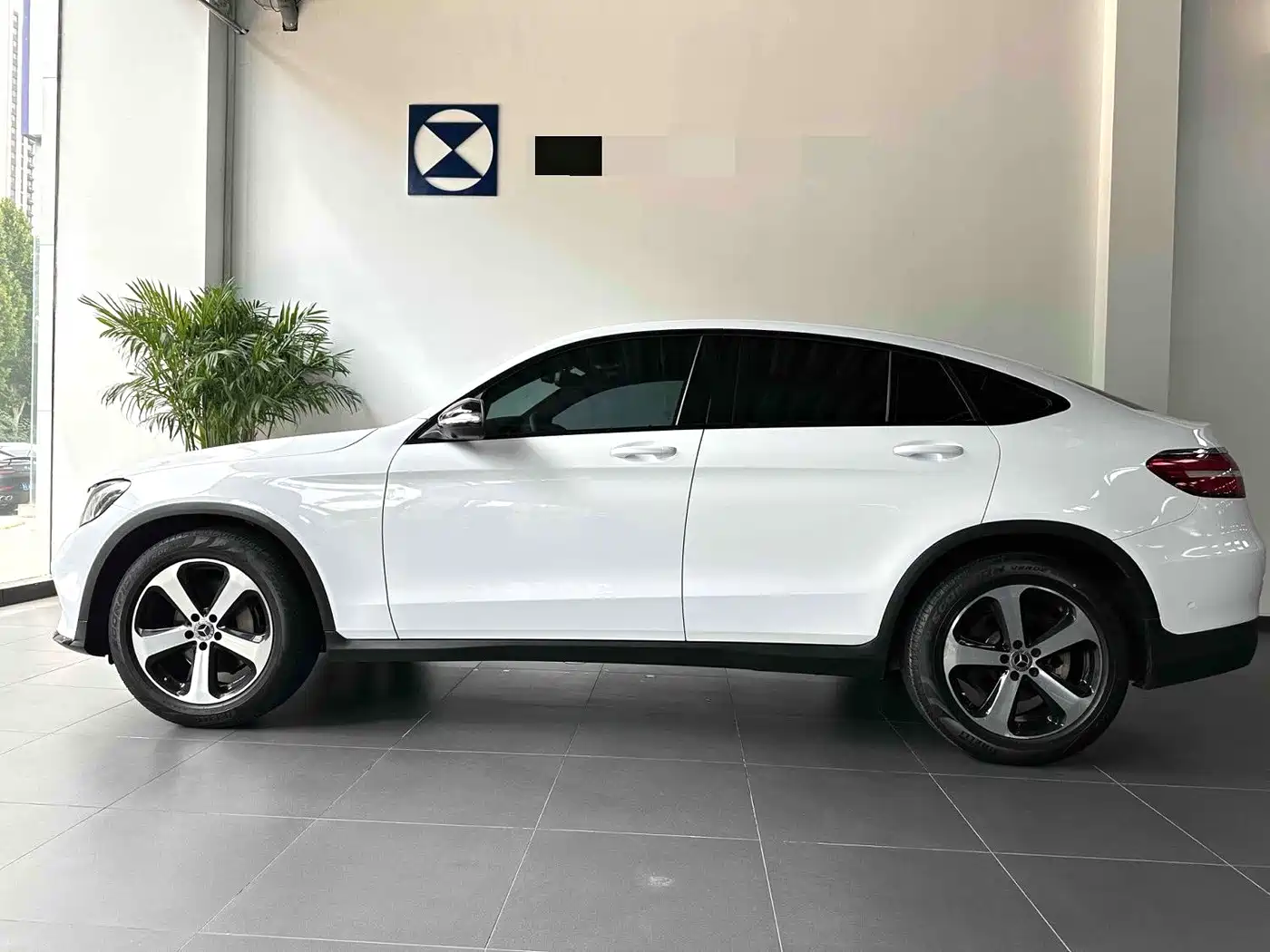 Mercedes-Benz GLC Coupe 2019 GLC 200 4MATIC Coupe SUV фото 5