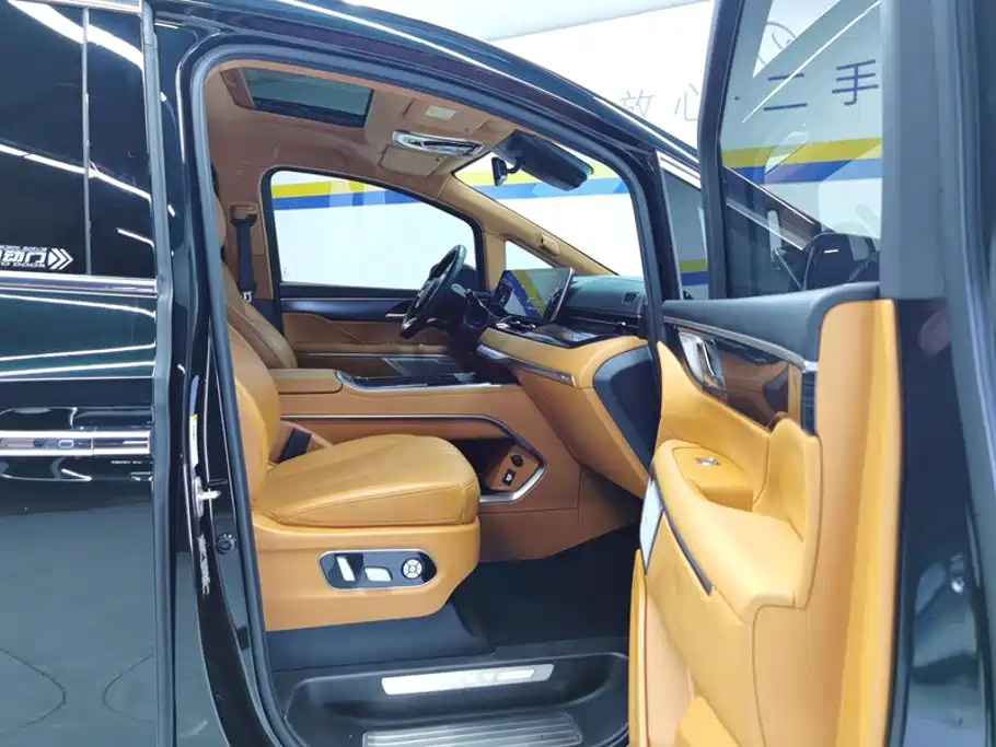 WEY Alpine 2024 2023 AWD Executive Long Wheelbase