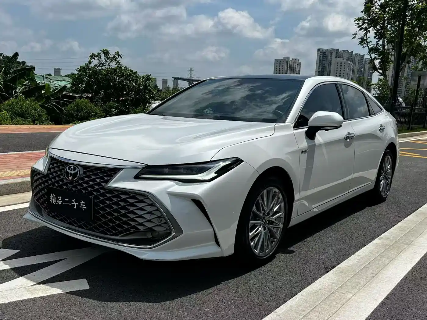 Toyota Avalon 2024 Model Hybrid 2.5L XLE Prestige Edition