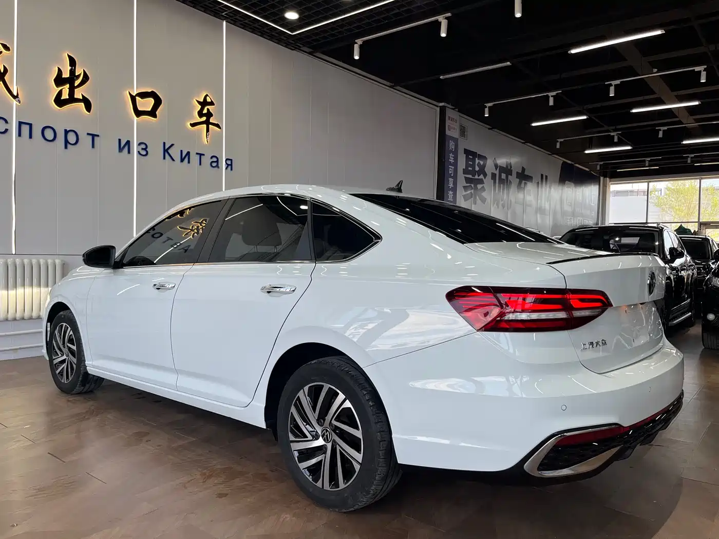 Volkswagen Lavida 2023 280TSI DSG Starlight Comfort Edition фото 7