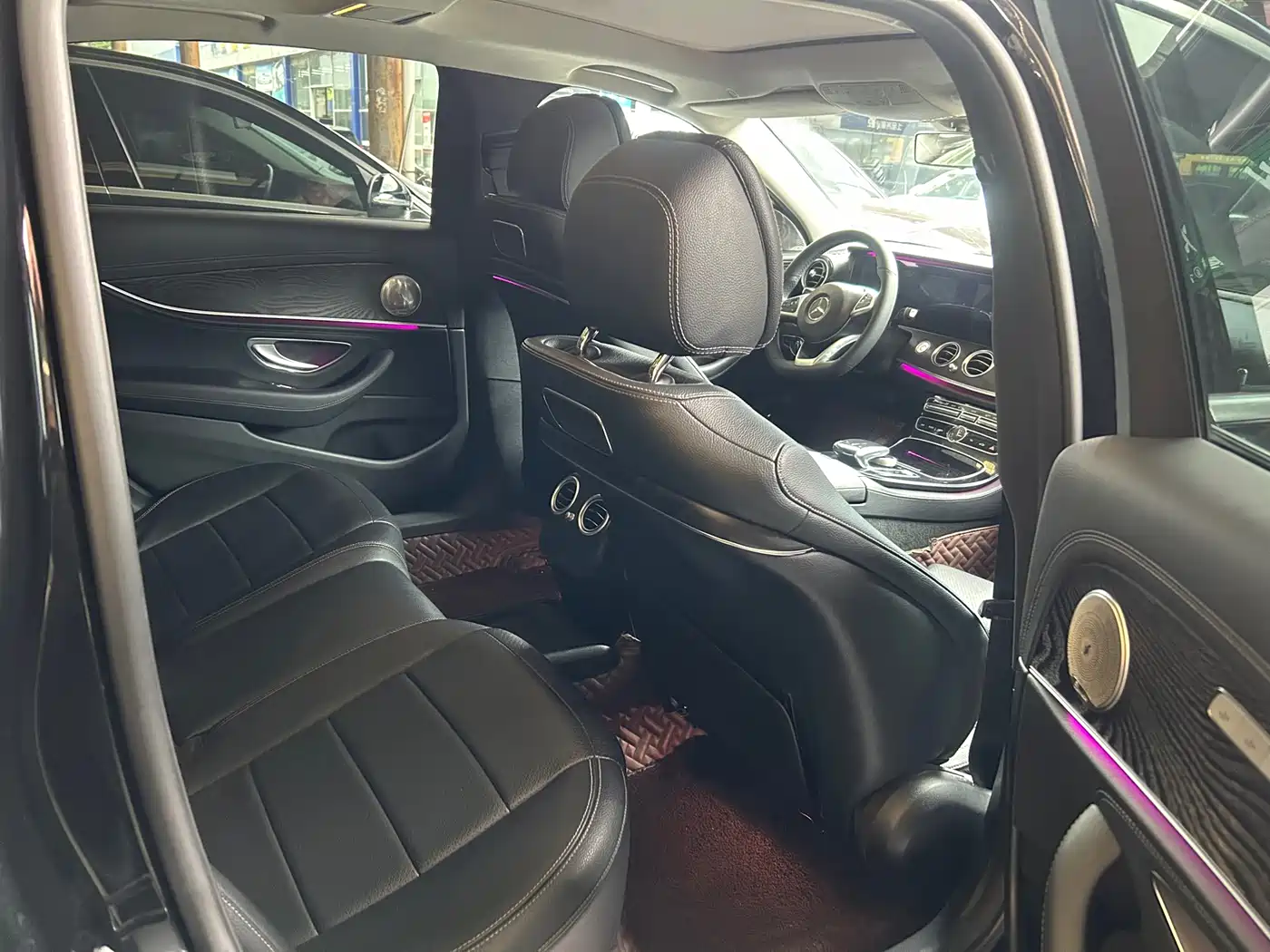 Mercedes-Benz E-Class 2016 E 200 L Sport Type фото 11