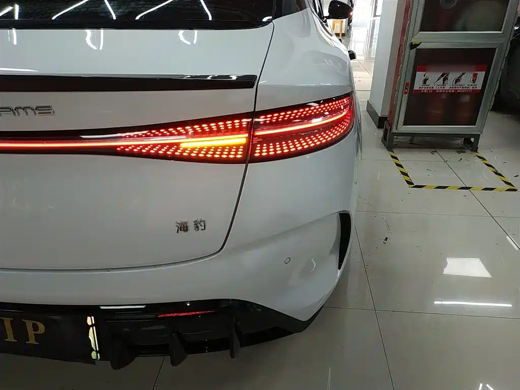 BYD Seal 2022 550km Standard Range RWD Premium фото 8
