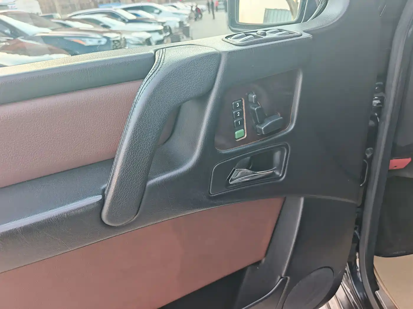 Mercedes-Benz G-Class 2010 G 500 фото 10