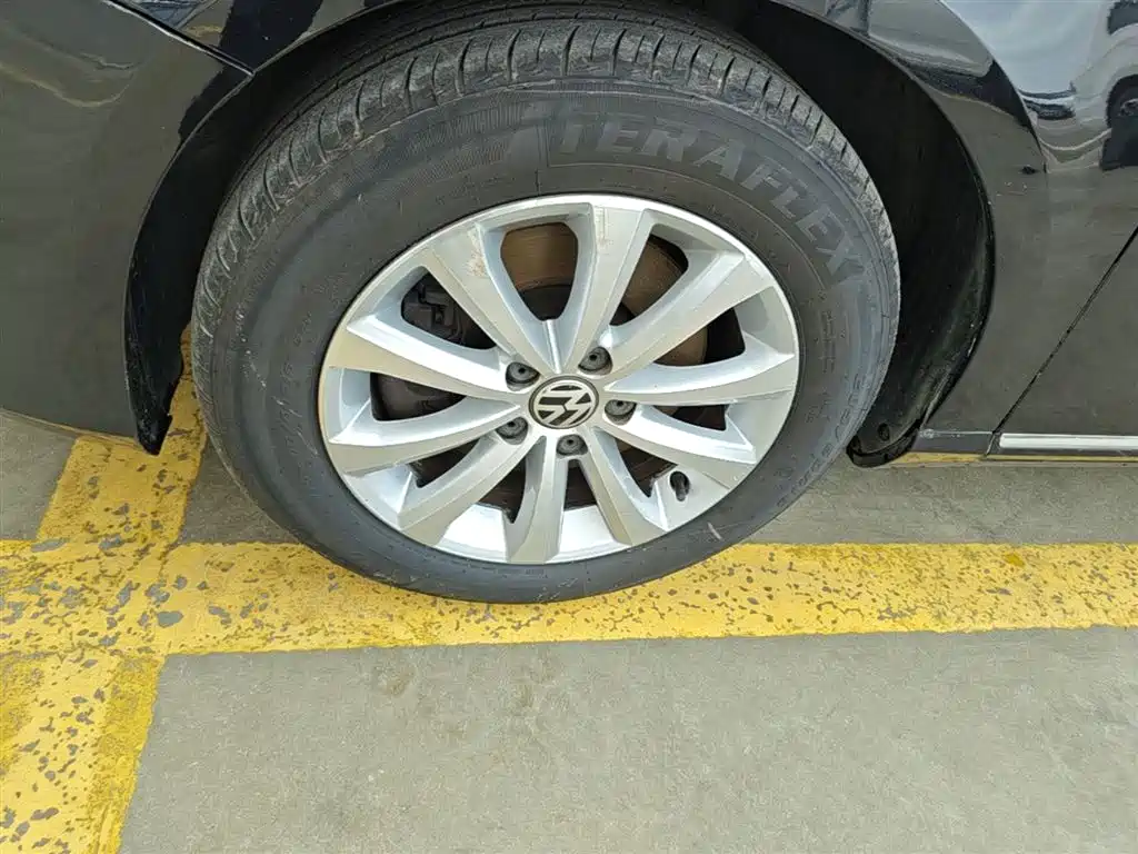 Volkswagen Magotan 2016 1.8TSI Smart Leading фото 23