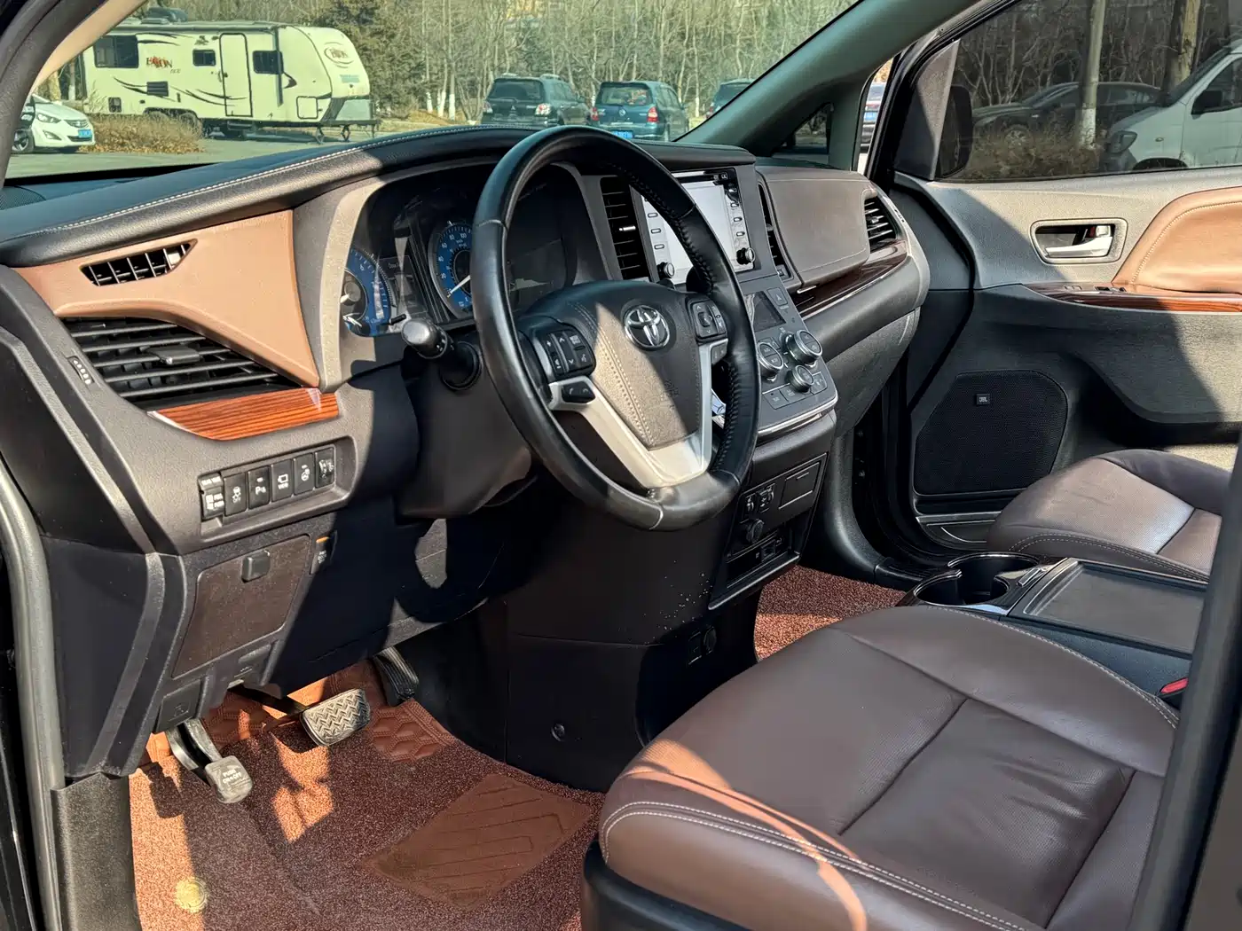 Toyota Sienna 2015 3.5L 4WD L фото 7