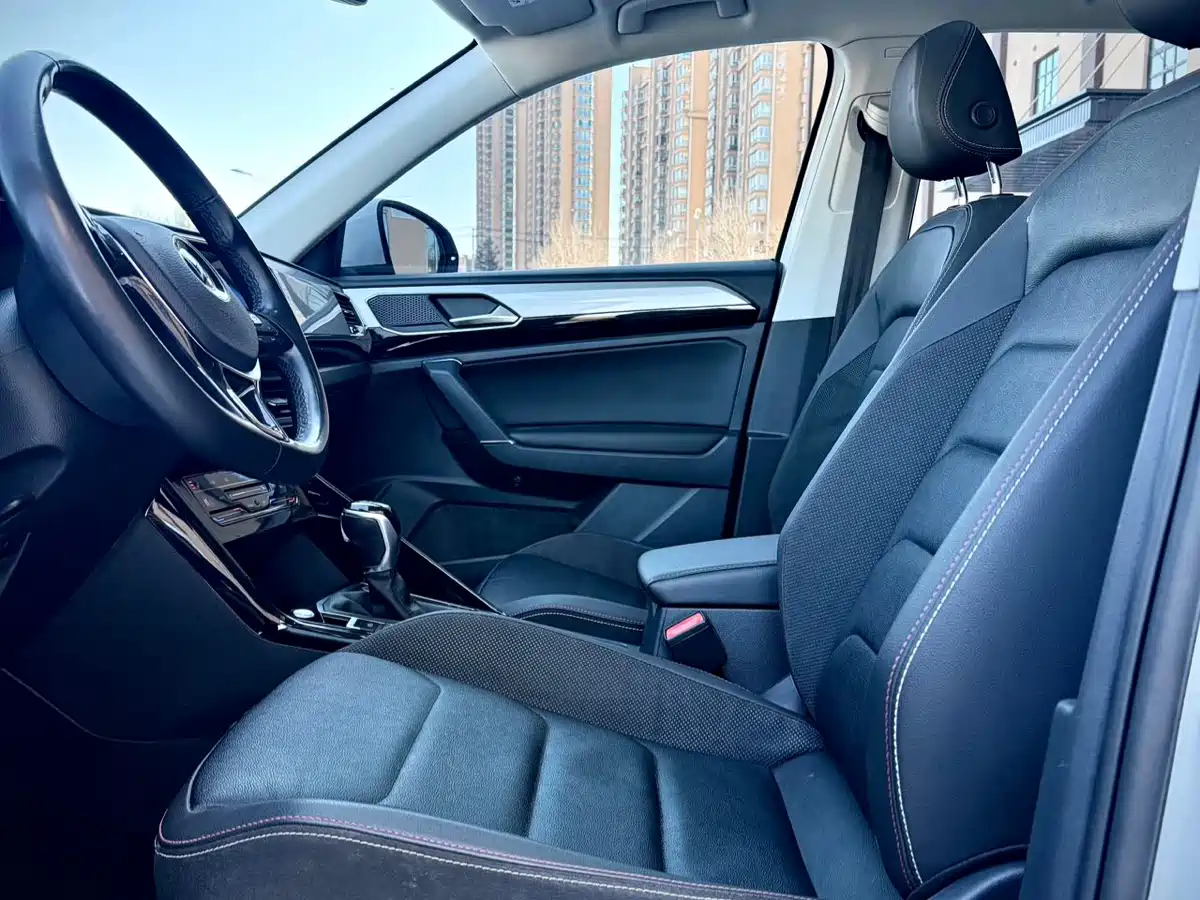 Volkswagen Tayron 2021 280TSI 2WD Luxury Smart Connect фото 10